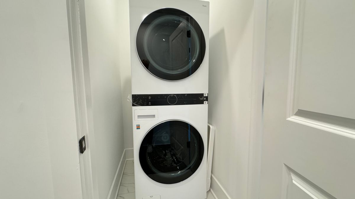 Building Photo - 1585 Layton Ln NW