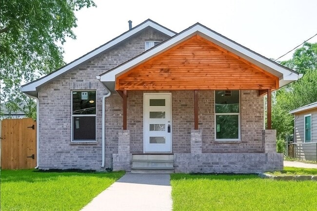 Primary Photo - 4019 Brundrette St