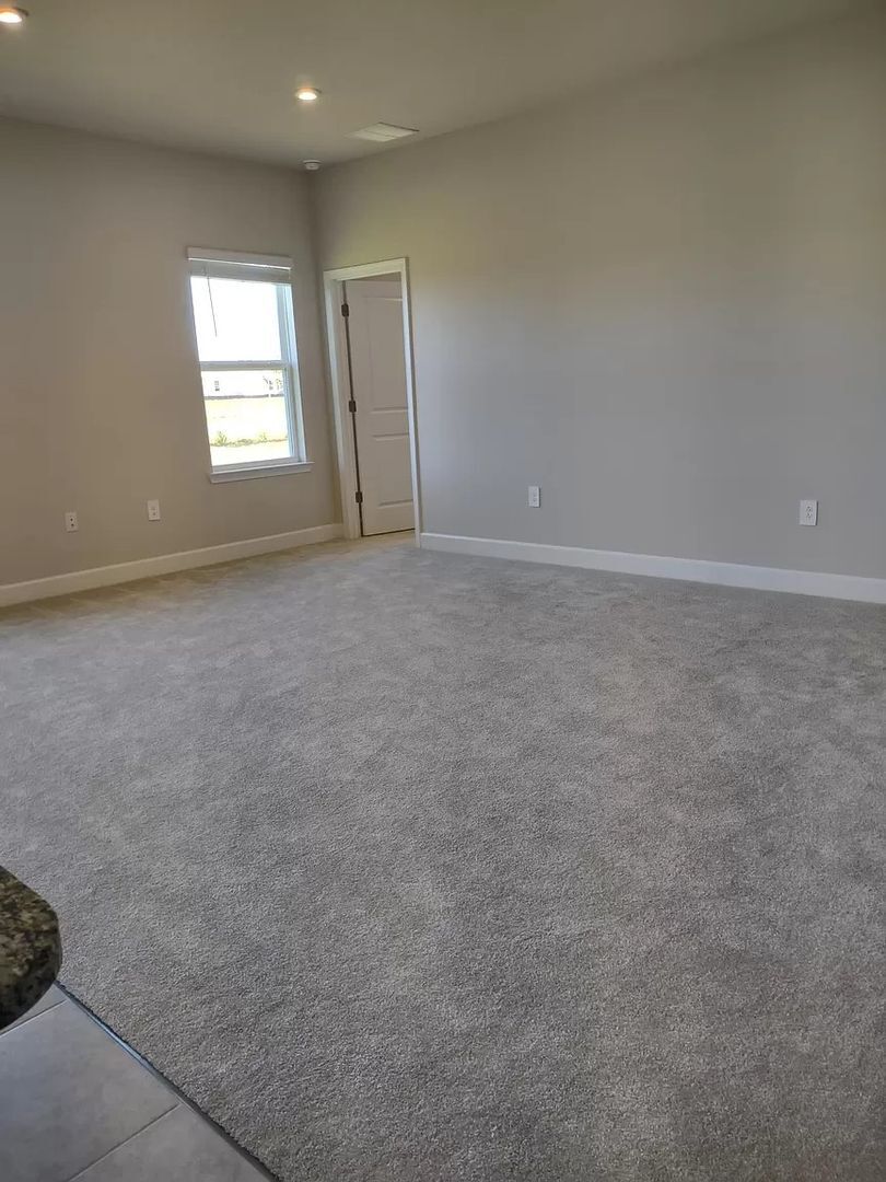 Building Photo - COMING SOON! 1st week of JUNE