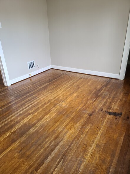 Building Photo - 111 Haldy Ave