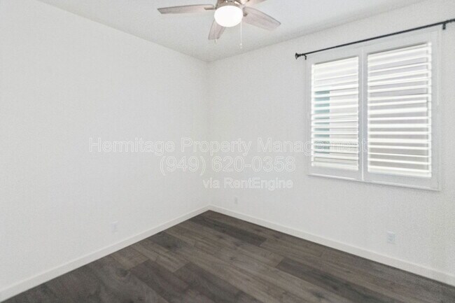 Building Photo - 341 Magnet