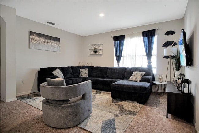 Building Photo - 203 Fall Glo Rd