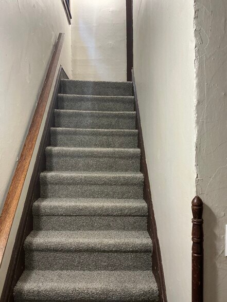 Building Photo - 30 S 13th St