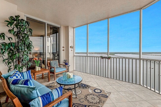 Building Photo - Stunning High-Rise Condo with Gulf Views –...