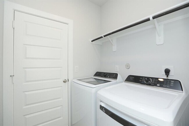 Building Photo - 8462 Sweet Cherry Ln