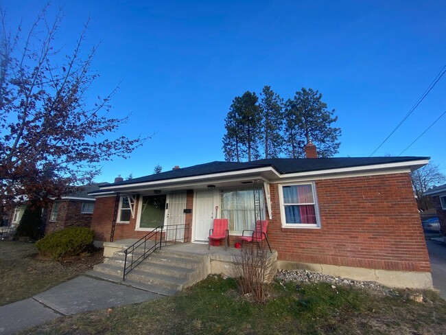 Primary Photo - Updated 3 Bedroom Duplex in Northwest Spokane