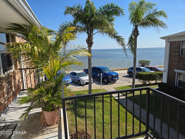 Building Photo - 190 E Olmstead Dr