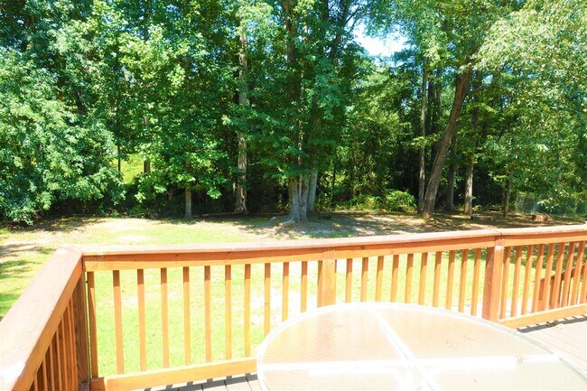 Building Photo - 115 Konnarock Cir