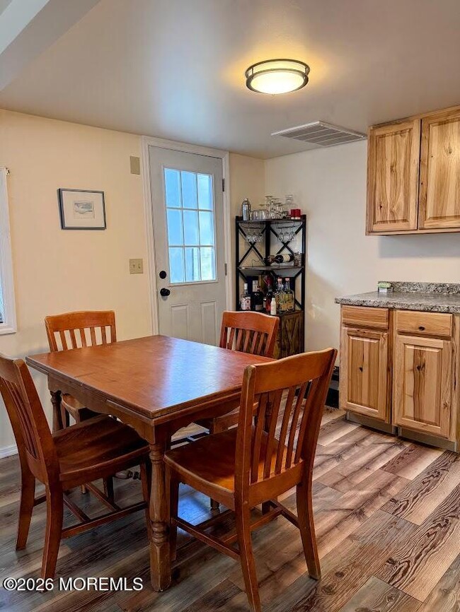 Building Photo - 115 Bay Pkwy