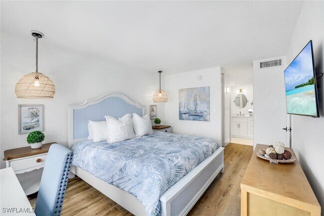 Building Photo - 26340 Hickory Blvd