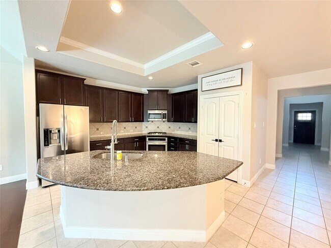 Building Photo - 5713 Zinnia Dr