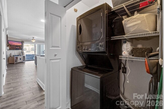 Building Photo - 18695 Vineyard Point Ln