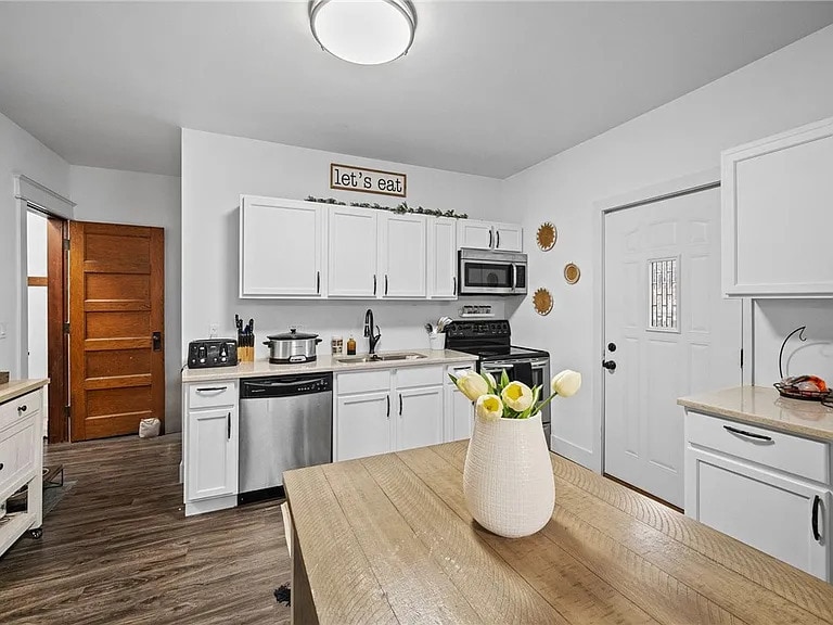 Building Photo - 1725 Army Post Rd