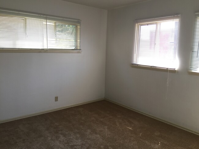 Building Photo - 970 Elden Ave