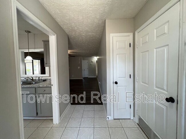 Building Photo - 7126 Kearny Ave