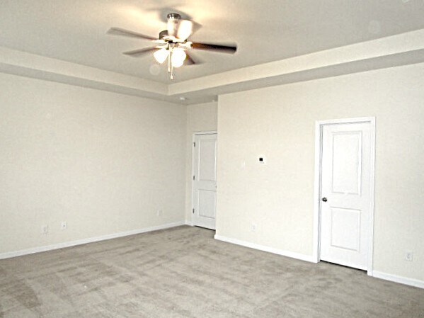 Building Photo - 307 Victoria Heights Dr