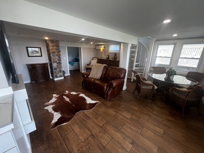 Building Photo - 46 Flintstone Rd