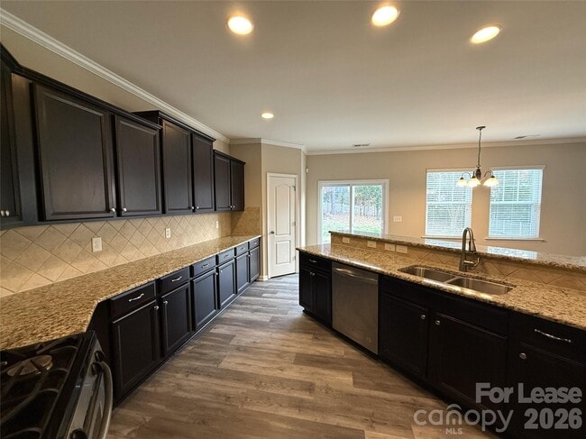 Building Photo - 1121 Wainscott Dr