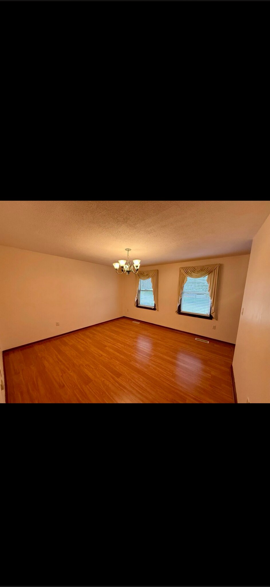 Building Photo - 69 Timberline Dr