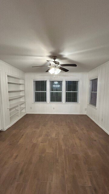Building Photo - 6027 Woodbrook Ln