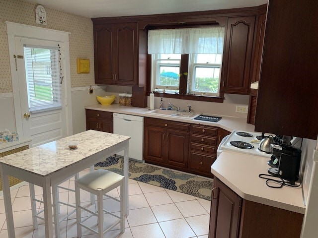 Custom Cherry Cabinets - 1 - 227 W Caracas Ave