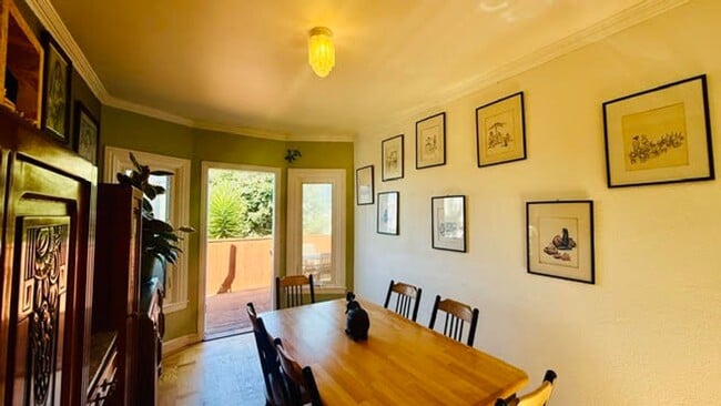 Building Photo - Whimsical 2BR/1BA, Outer Parkside Gem and Dog Friendly! FURNISHED Flexible Lease Term
