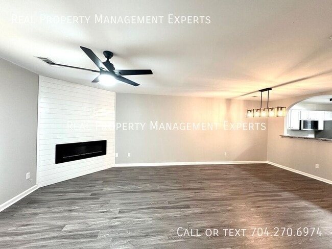 Building Photo - 3837 Glenlea Commons Dr