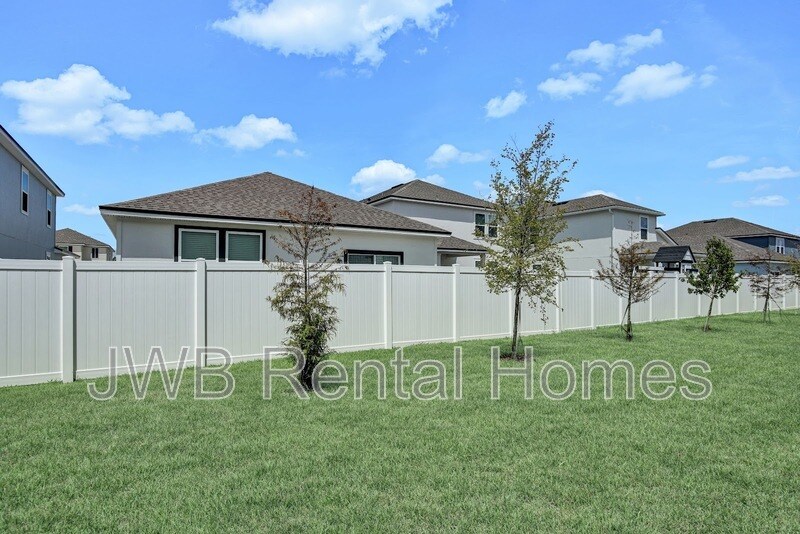Building Photo - 14567 Macadamia Ln
