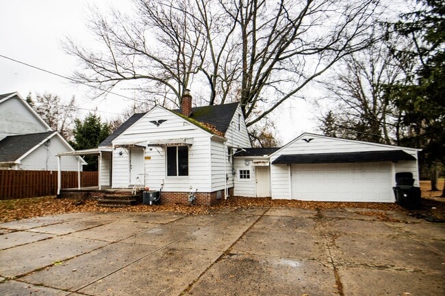 Building Photo - 11702 Ridge Rd