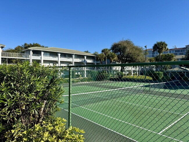 Building Photo - 120 Blue Pointe Way