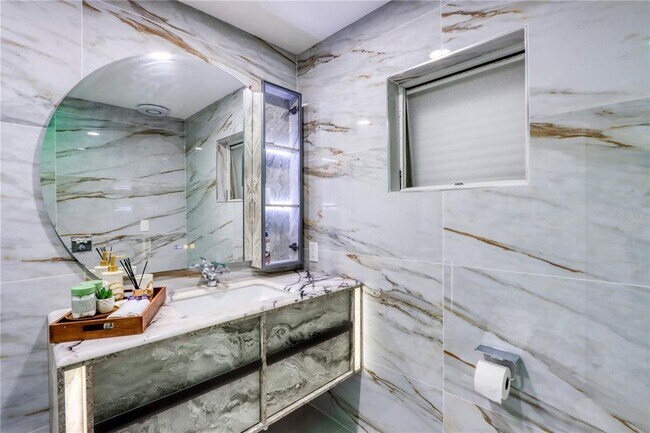 Building Photo - 2500 Rio Lisbo Ct