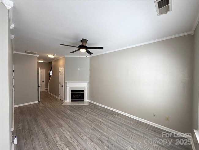Building Photo - 2043 Lennox Square Rd