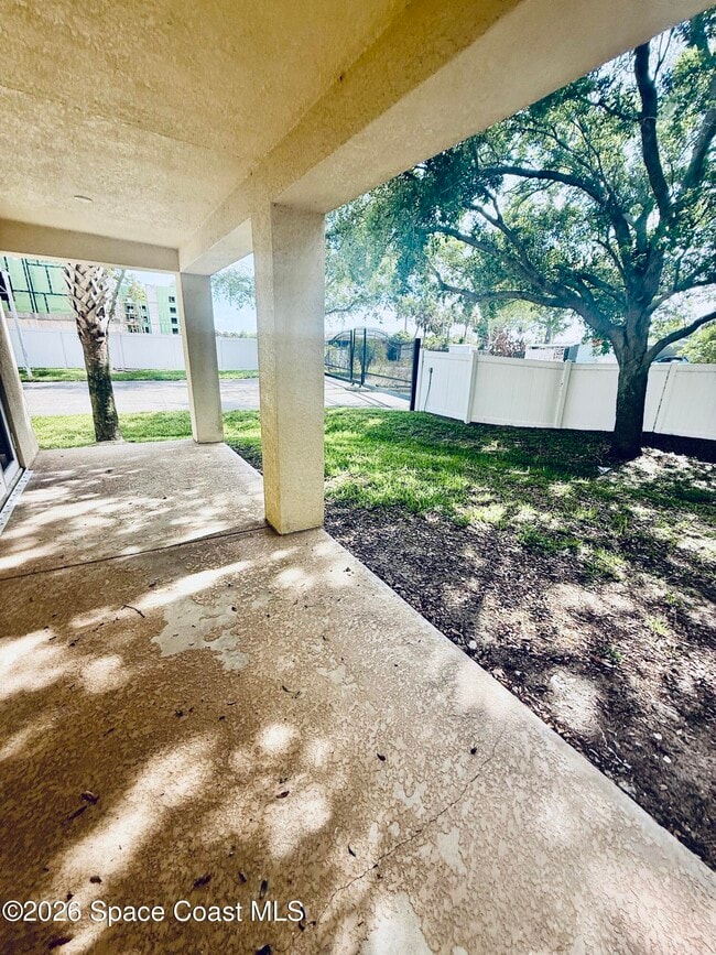 Building Photo - 860 Vignoles NE Ave