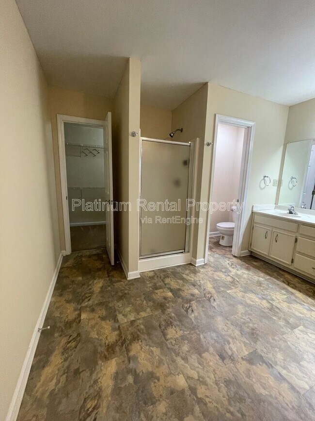 Building Photo - 3665 Orchard St