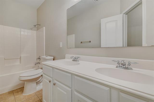 Building Photo - 6410 Peach Tree Ct
