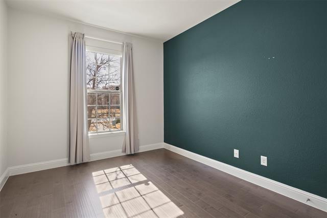 Building Photo - 2205 Lexington Wy