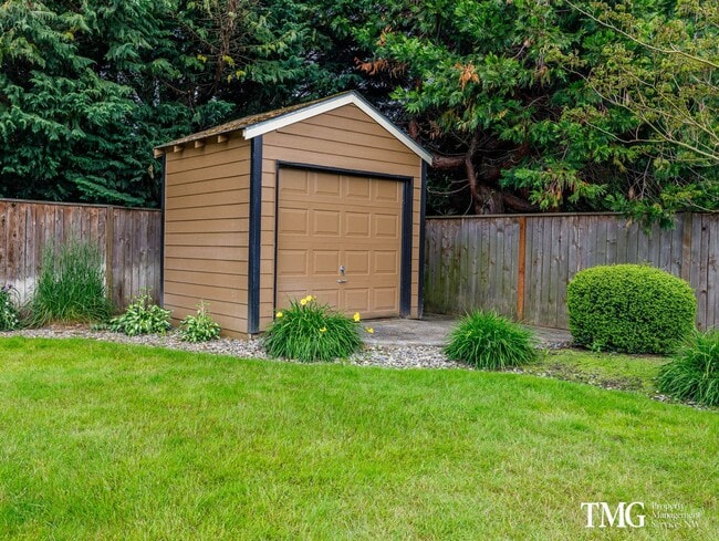 Building Photo - Stunning Home in Sought-After Ashley Heights!