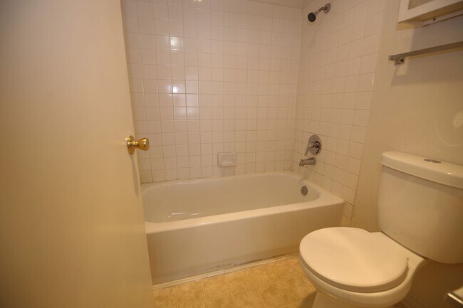 Building Photo - SOUTHWEST - LAS CASITAS CONDO