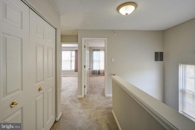 Building Photo - 4624 Kings Mill Way