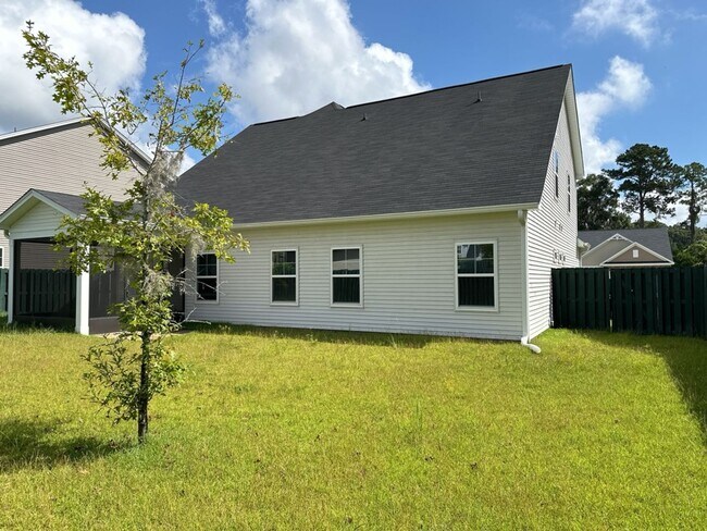 Building Photo - 5029 Castleoak Dr