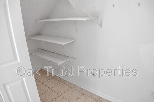 Building Photo - 4407 Great Oak Dr