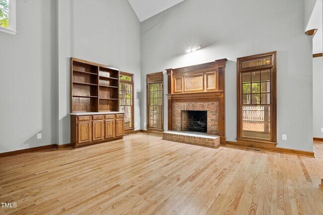 Building Photo - 1008 W Sterlington Pl