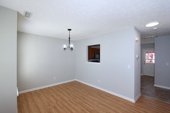Building Photo - Charming 3-Bedroom Home in Raleigh!