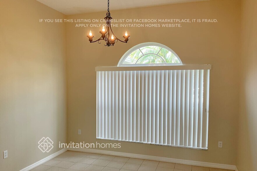 Building Photo - 2279 Couples Dr