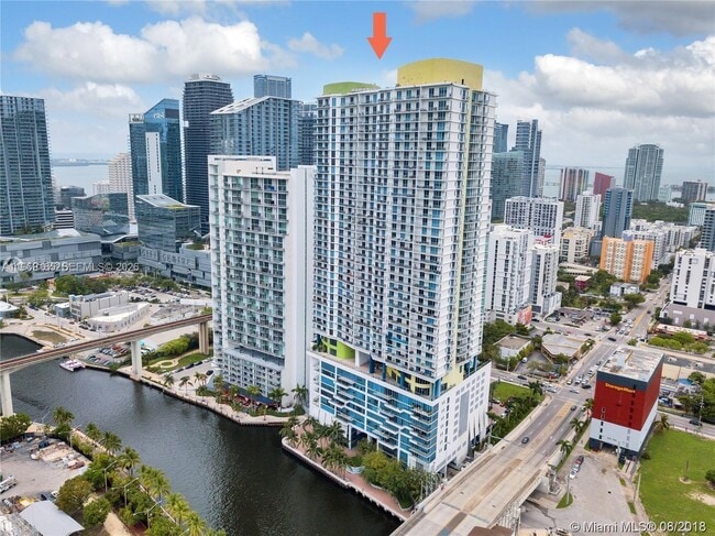 Building Photo - 185 SW 7th St