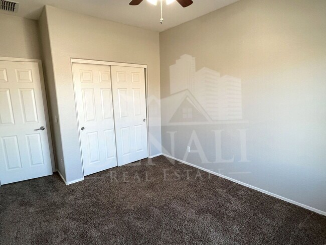 Building Photo - 7347 W Millerton Way