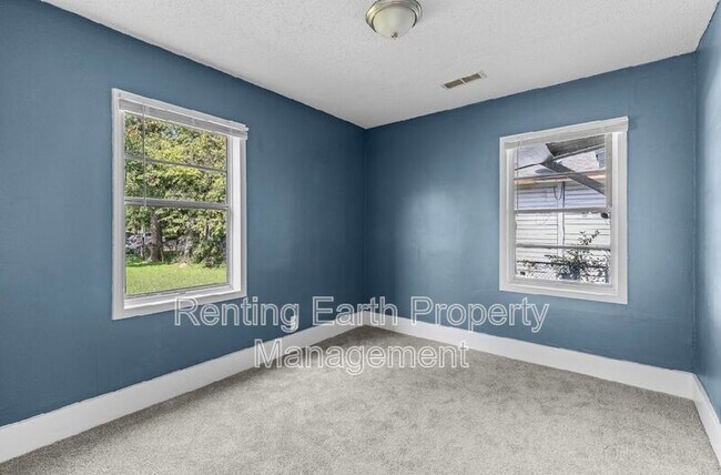 Building Photo - 608 Avenue V