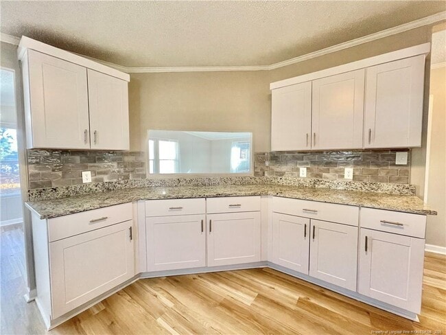 Building Photo - 140 Gibbs Rd