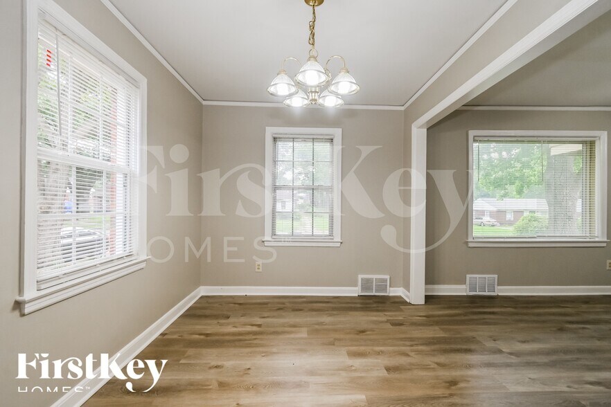 Building Photo - 1493 Fox St