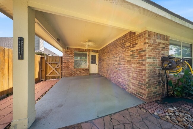 Building Photo - 6715 Rockwall Trail Dr